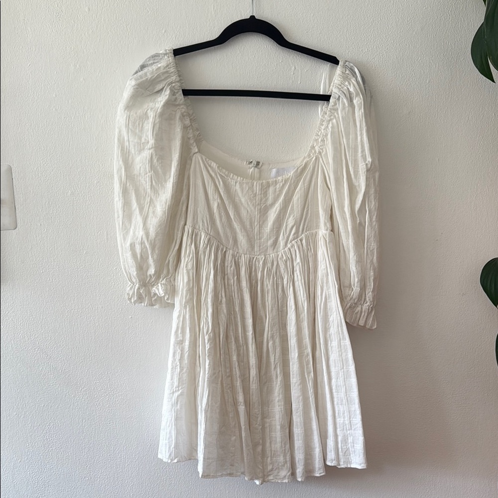 Elegant White Mini Dress